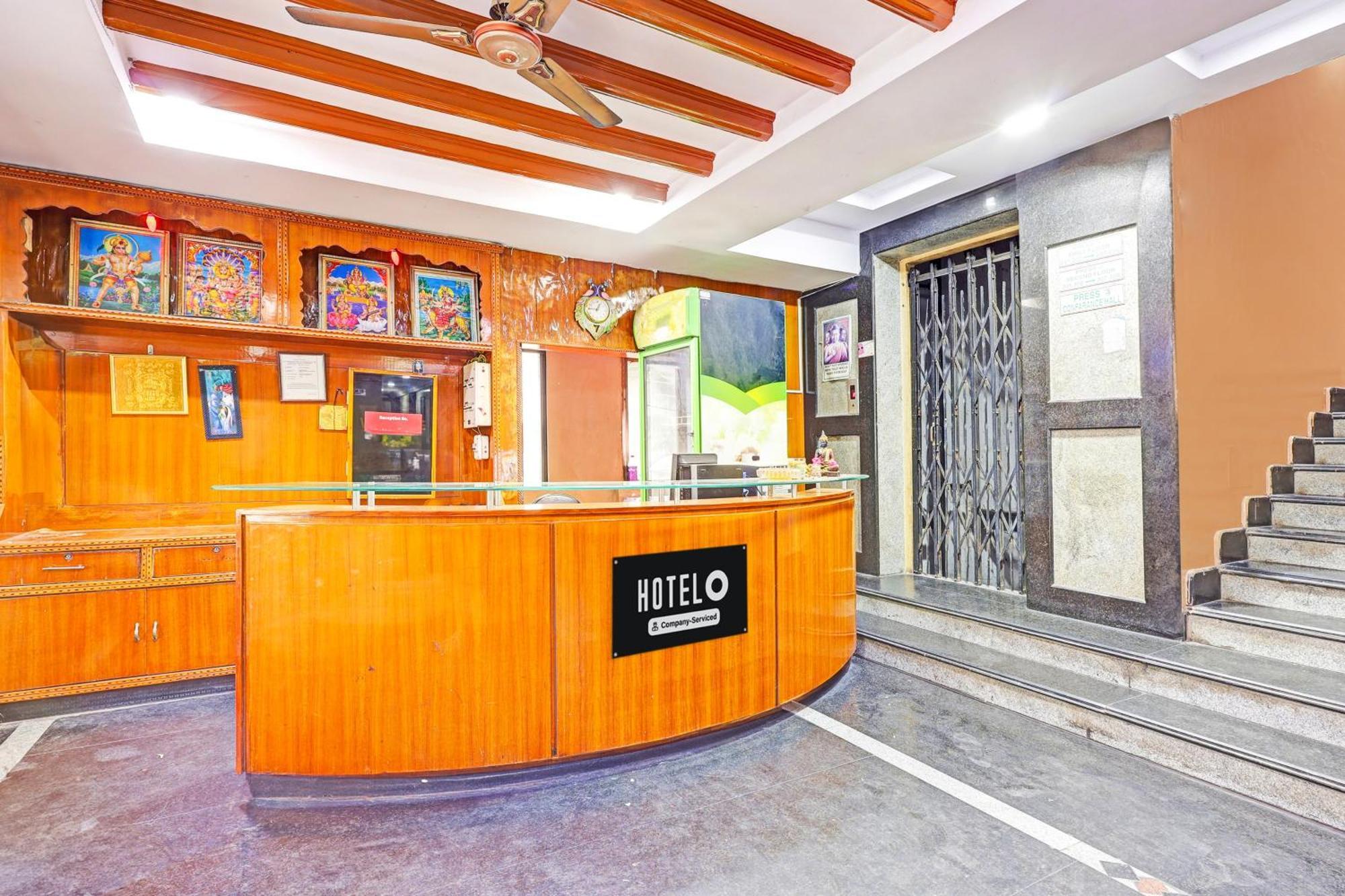 Super Hotel O Besant Road Vijayawada Exterior photo